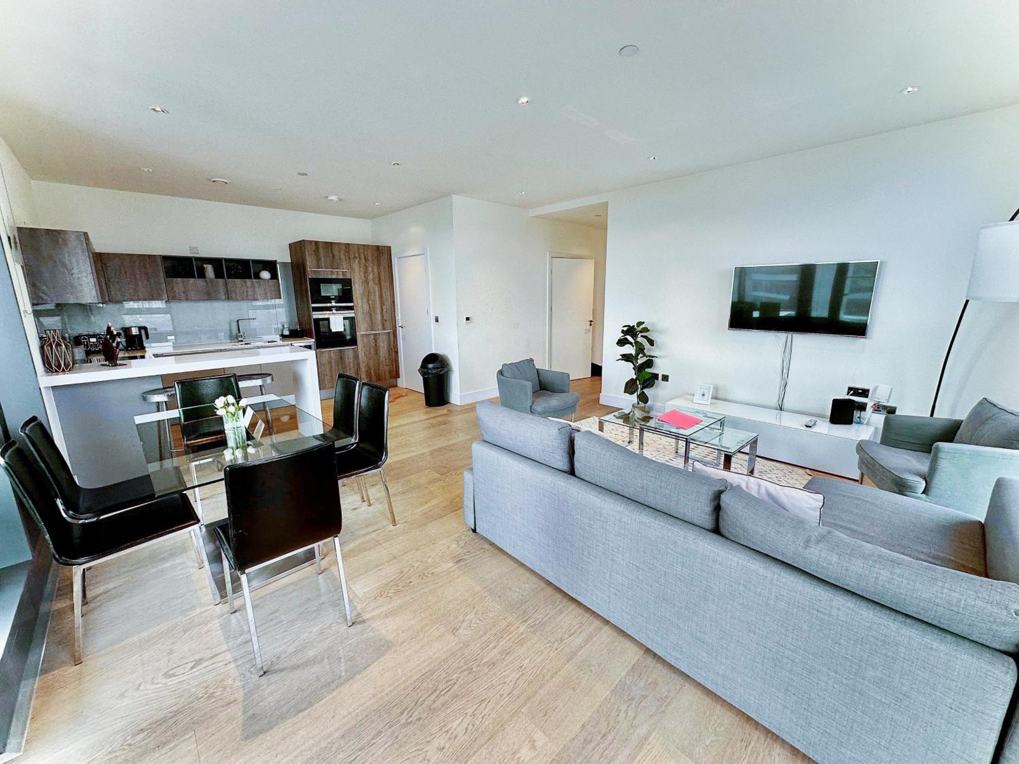 Apartment 3 Bedroom Penthouse With Private Terrace, Battersea, Nine Elms London